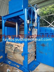 China Máquina de embalaje hidráulica vertical, para la cartulina del despilfarrador, la caja del cartón, el etc. proveedor